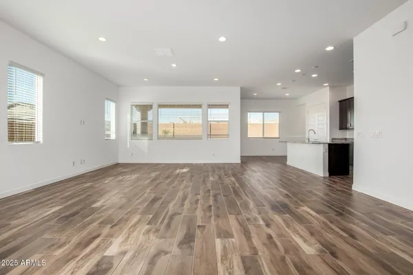 $2,800 | 14958 West Smoketree Drive, Surprise, AZ 85387