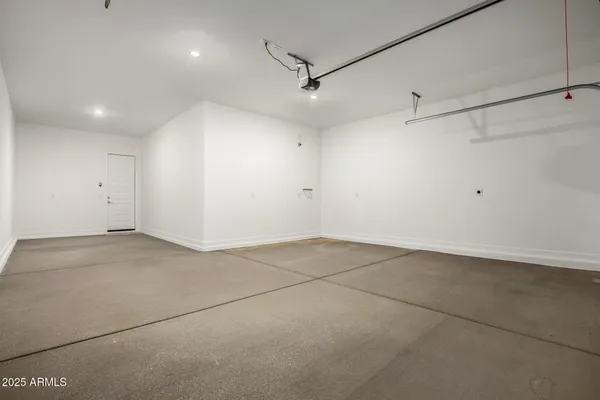 $2,800 | 14958 West Smoketree Drive, Surprise, AZ 85387