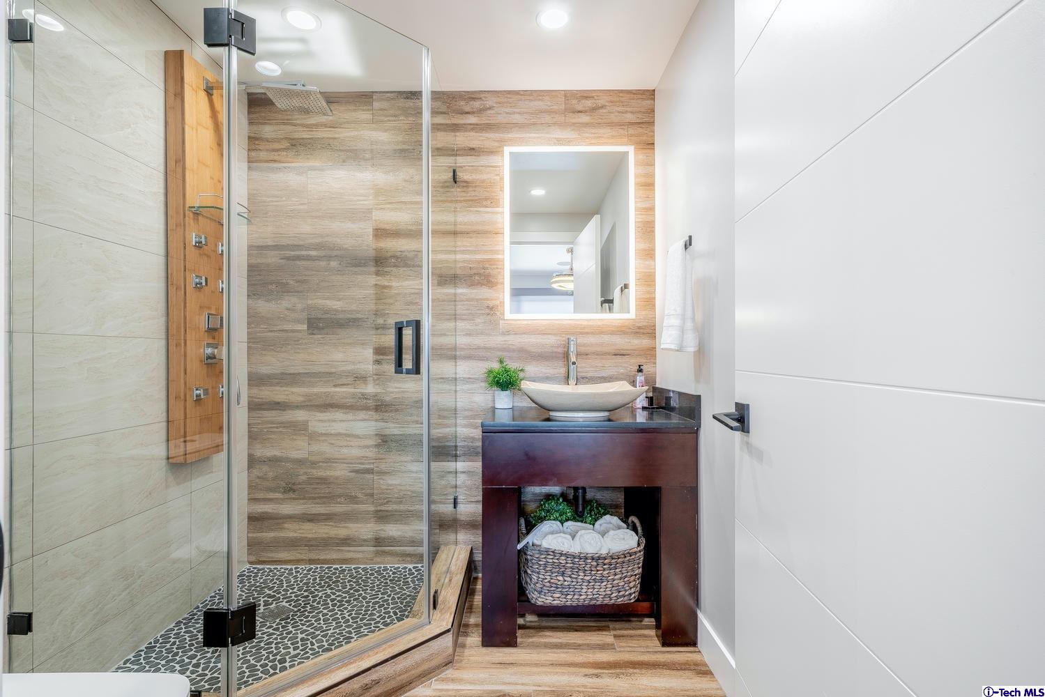 742 Cavanagh Road Glendale, CA 91207 - Photo 35 of 57