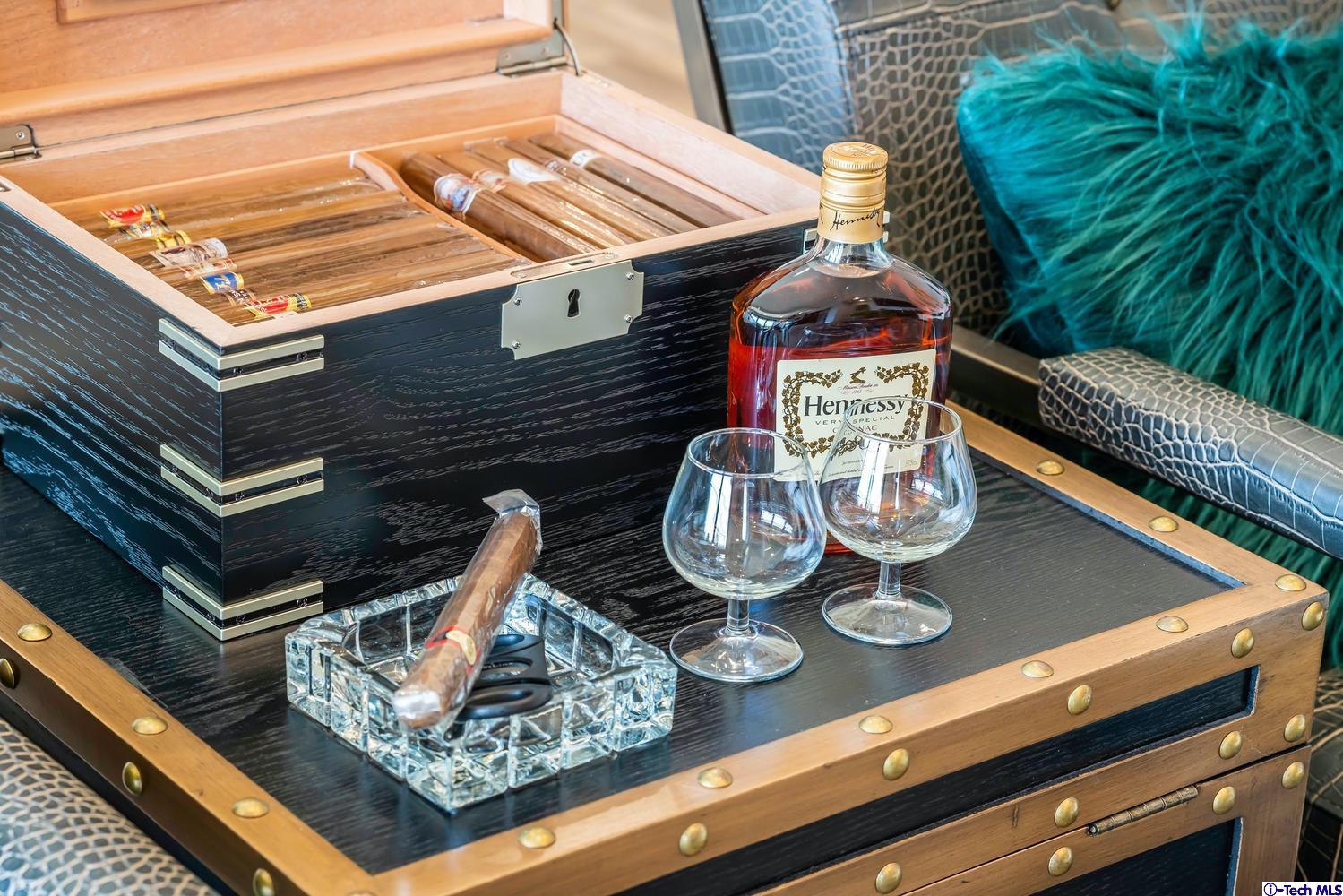 742 Cavanagh Road Glendale, CA 91207 - Photo 10 of 57