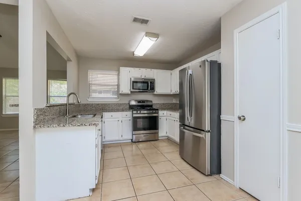 $1,800 | 4017 Hunnington Drive, Unit A1, Conroe, TX 77303