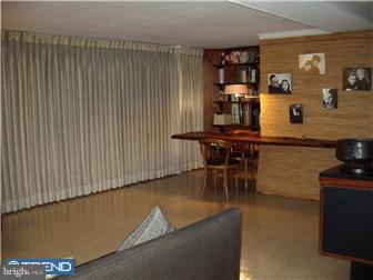 1646 Hillcrest Road Glenside, PA 19038 - Photo 7 of 12 Family Room