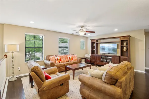$550,000 | 210 Dakota Hill Drive, Seffner, FL 33584