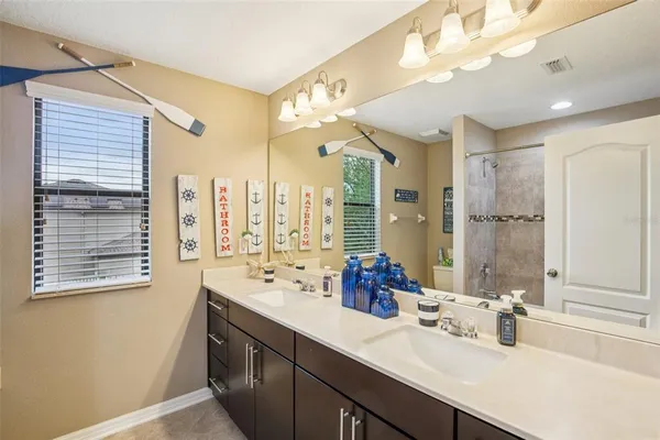 $550,000 | 210 Dakota Hill Drive, Seffner, FL 33584