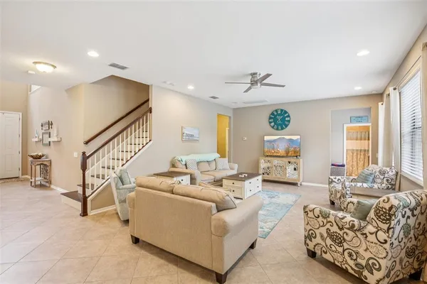 $550,000 | 210 Dakota Hill Drive, Seffner, FL 33584