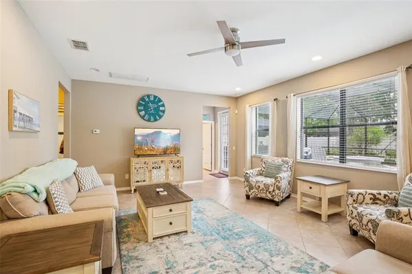 $550,000 | 210 Dakota Hill Drive, Seffner, FL 33584