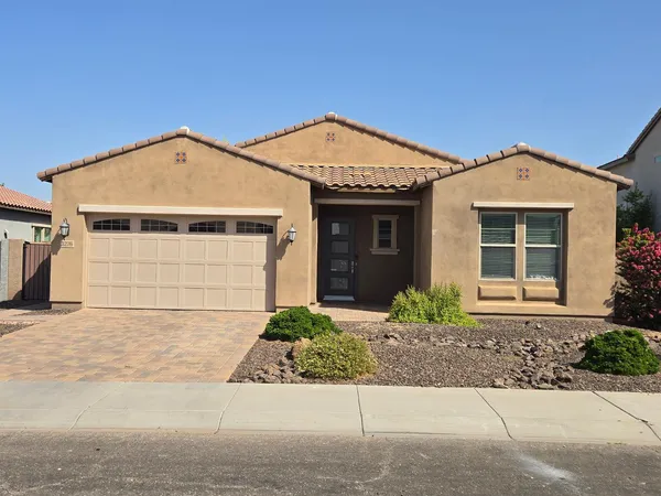 $2,900 | 3276 East Orleans Drive, Gilbert, AZ 85298