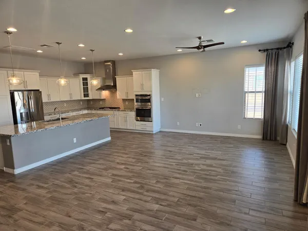 $2,900 | 3276 East Orleans Drive, Gilbert, AZ 85298