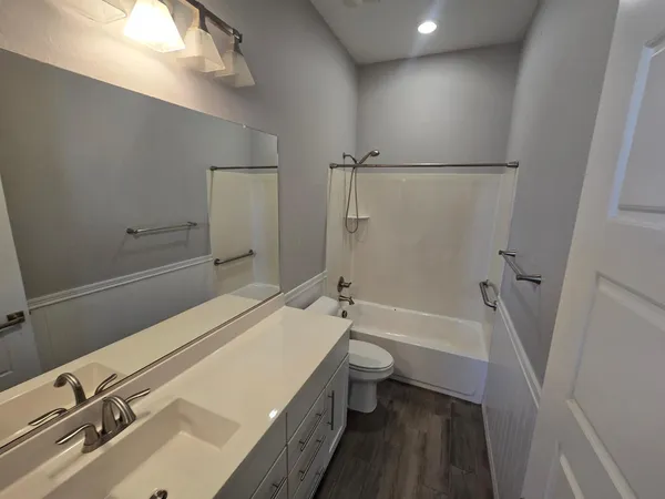 $2,900 | 3276 East Orleans Drive, Gilbert, AZ 85298