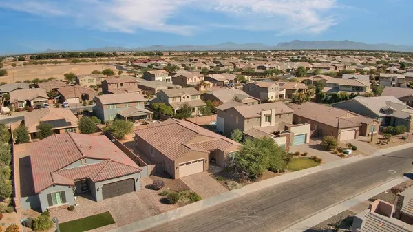 $2,900 | 3276 East Orleans Drive, Gilbert, AZ 85298