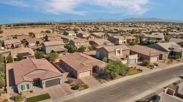 $2,900 | 3276 East Orleans Drive, Gilbert, AZ 85298