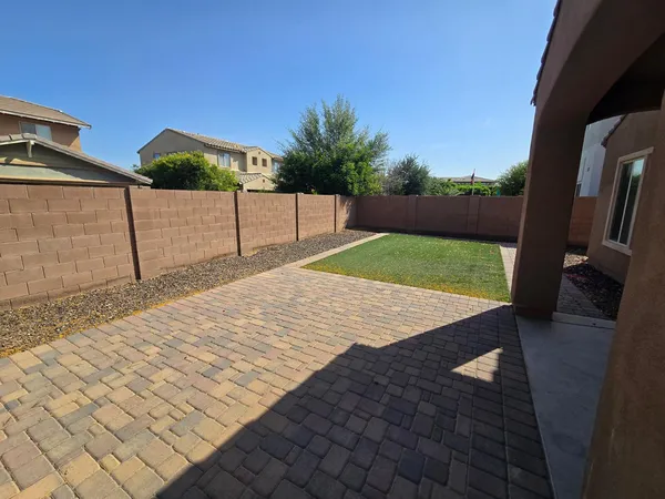 $2,900 | 3276 East Orleans Drive, Gilbert, AZ 85298