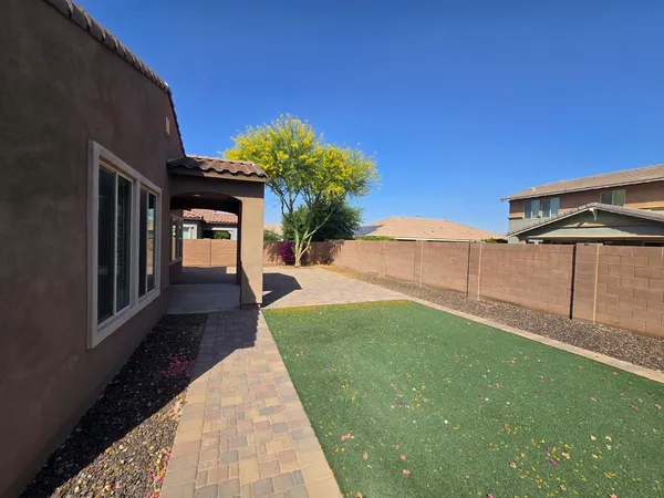 $2,900 | 3276 East Orleans Drive, Gilbert, AZ 85298