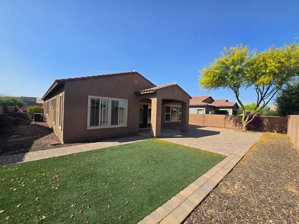 $2,900 | 3276 East Orleans Drive, Gilbert, AZ 85298