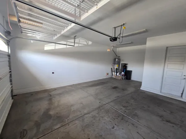 $2,900 | 3276 East Orleans Drive, Gilbert, AZ 85298