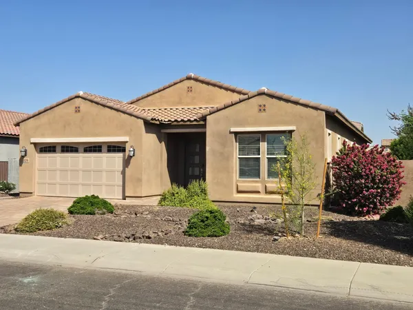 $2,900 | 3276 East Orleans Drive, Gilbert, AZ 85298