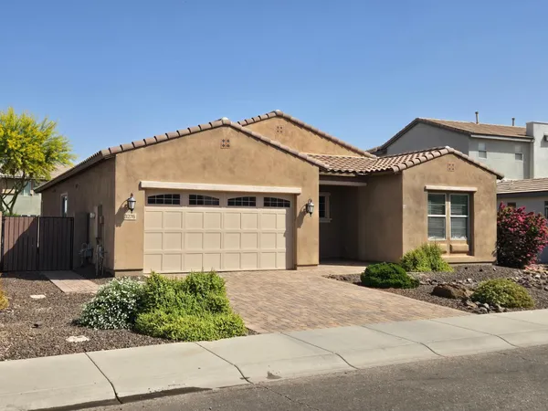 $2,900 | 3276 East Orleans Drive, Gilbert, AZ 85298
