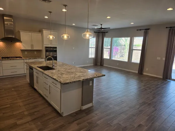 $2,900 | 3276 East Orleans Drive, Gilbert, AZ 85298