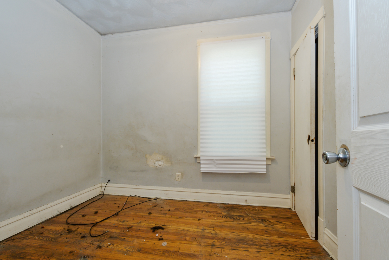 10320 South Indiana Avenue Chicago, IL 60628 - Photo 11 of 24 a view of bathroom