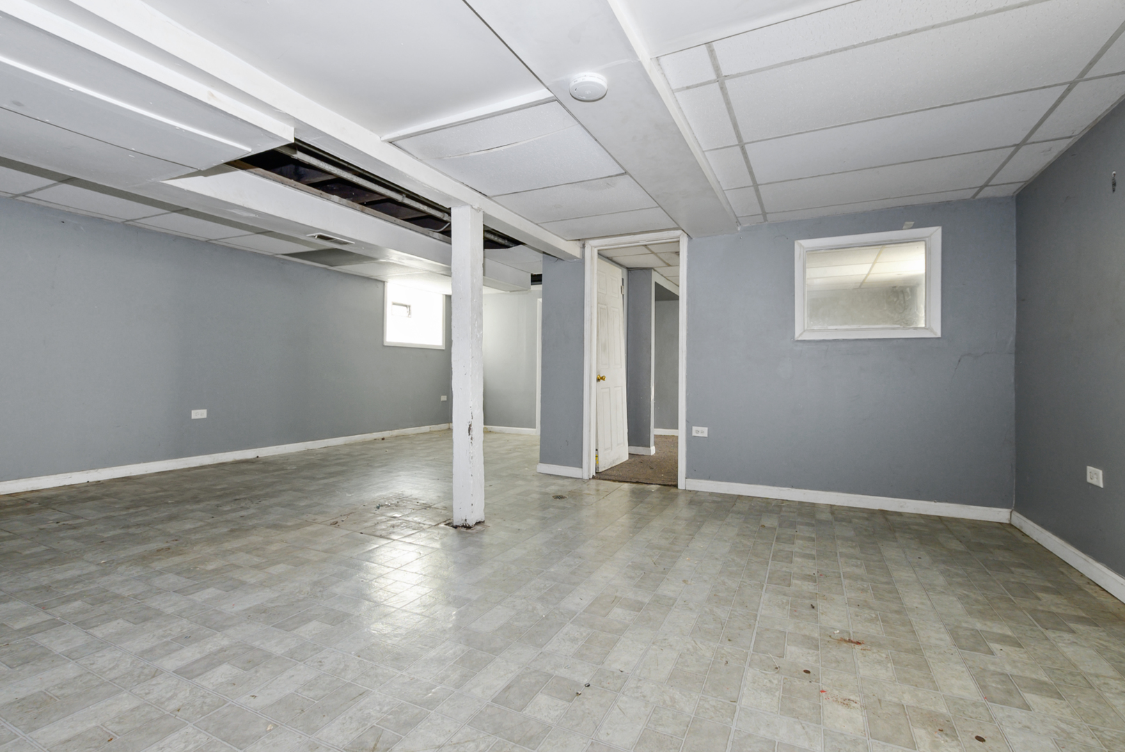 10320 South Indiana Avenue Chicago, IL 60628 - Photo 18 of 24 a view of an empty room
