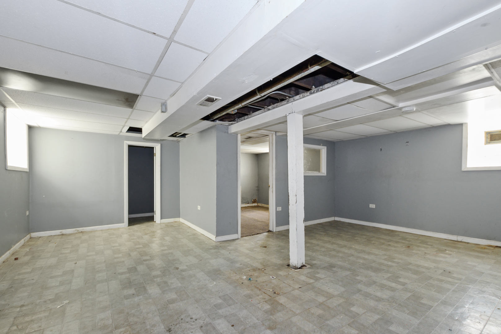 10320 South Indiana Avenue Chicago, IL 60628 - Photo 19 of 24 a view of an empty room