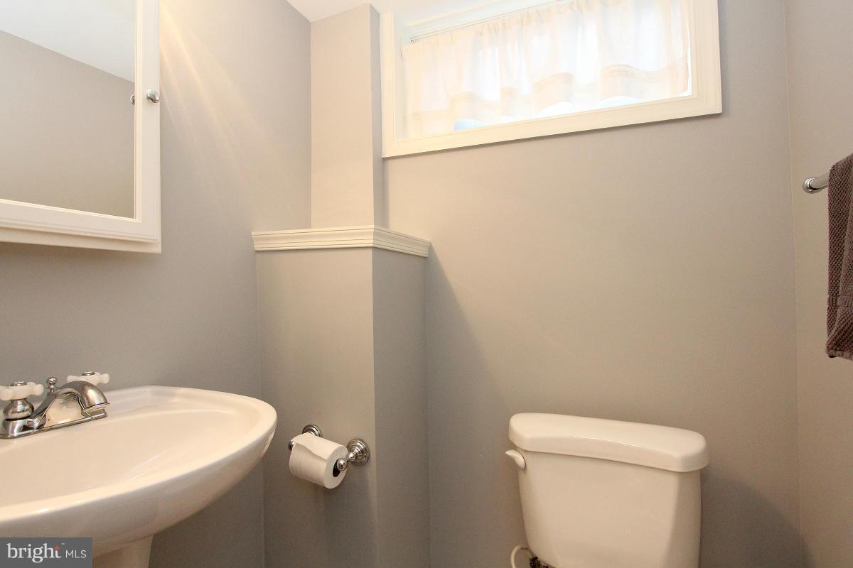 9926 Markham Street Silver Spring, MD 20901 - Photo 26 of 30 Bath