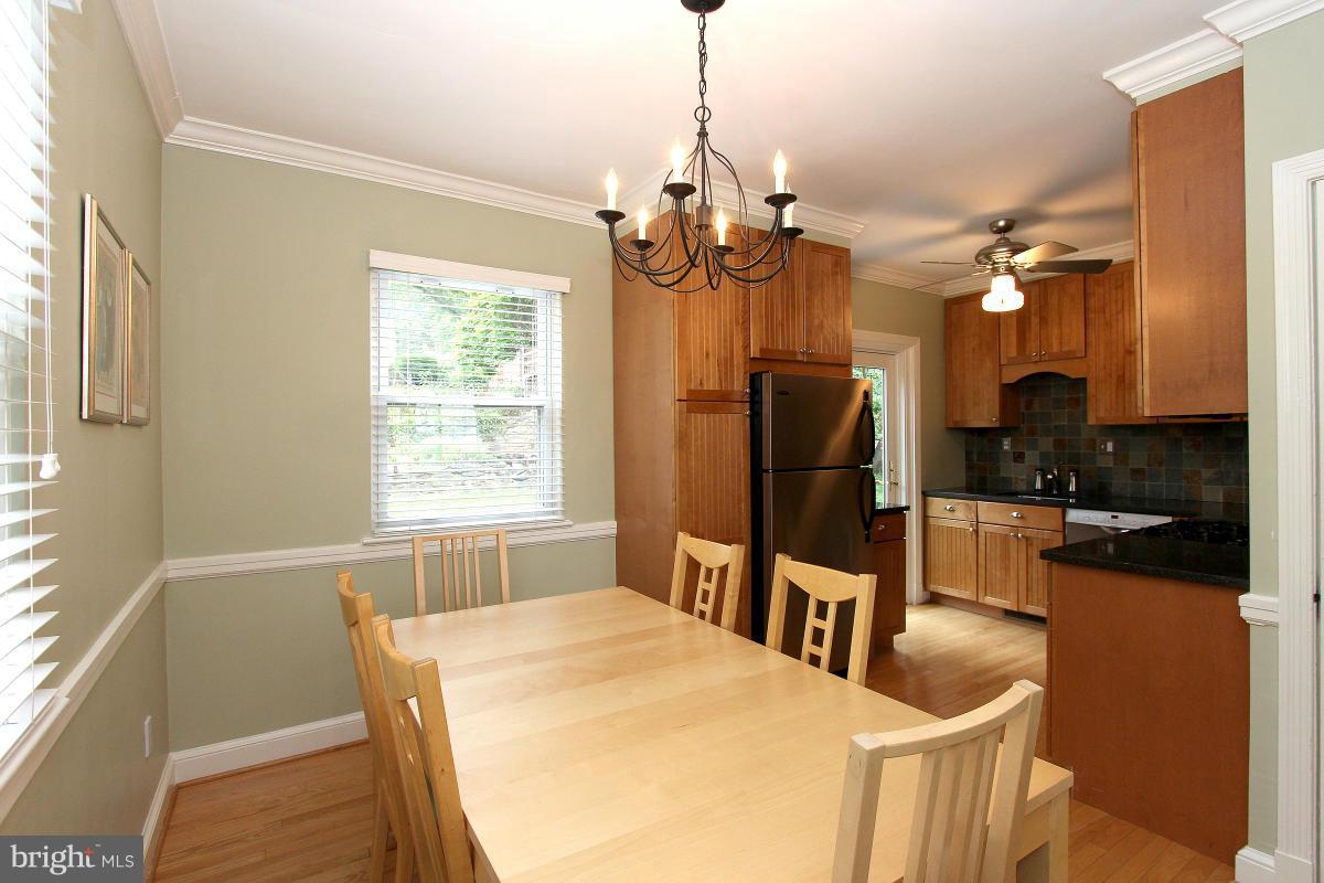 9926 Markham Street Silver Spring, MD 20901 - Photo 9 of 30 Dining Room