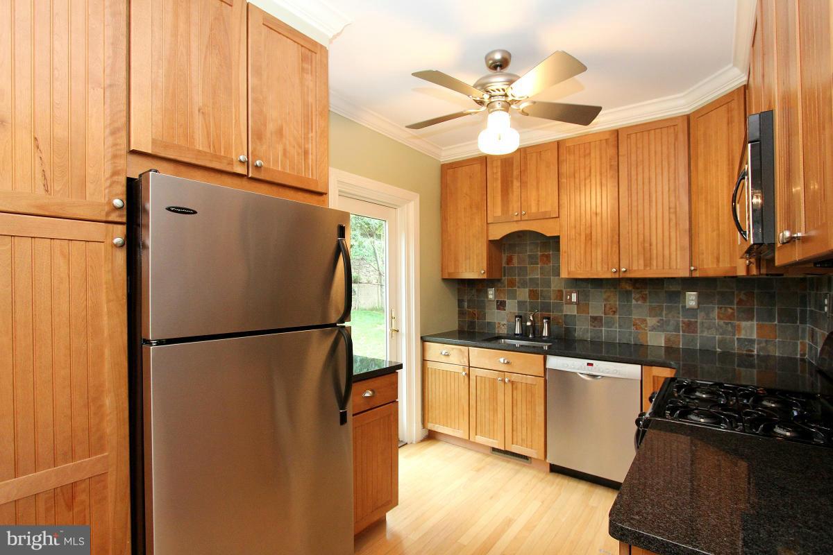9926 Markham Street Silver Spring, MD 20901 - Photo 10 of 30 Kitchen