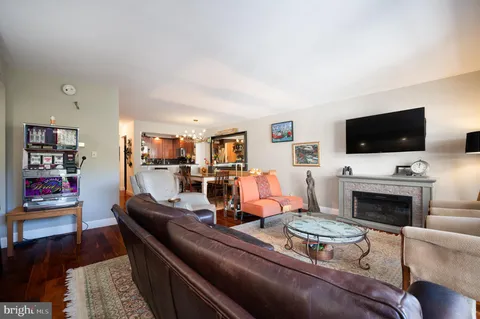 $297,500 | 1704 North Park Drive, Wilmington, DE 19806