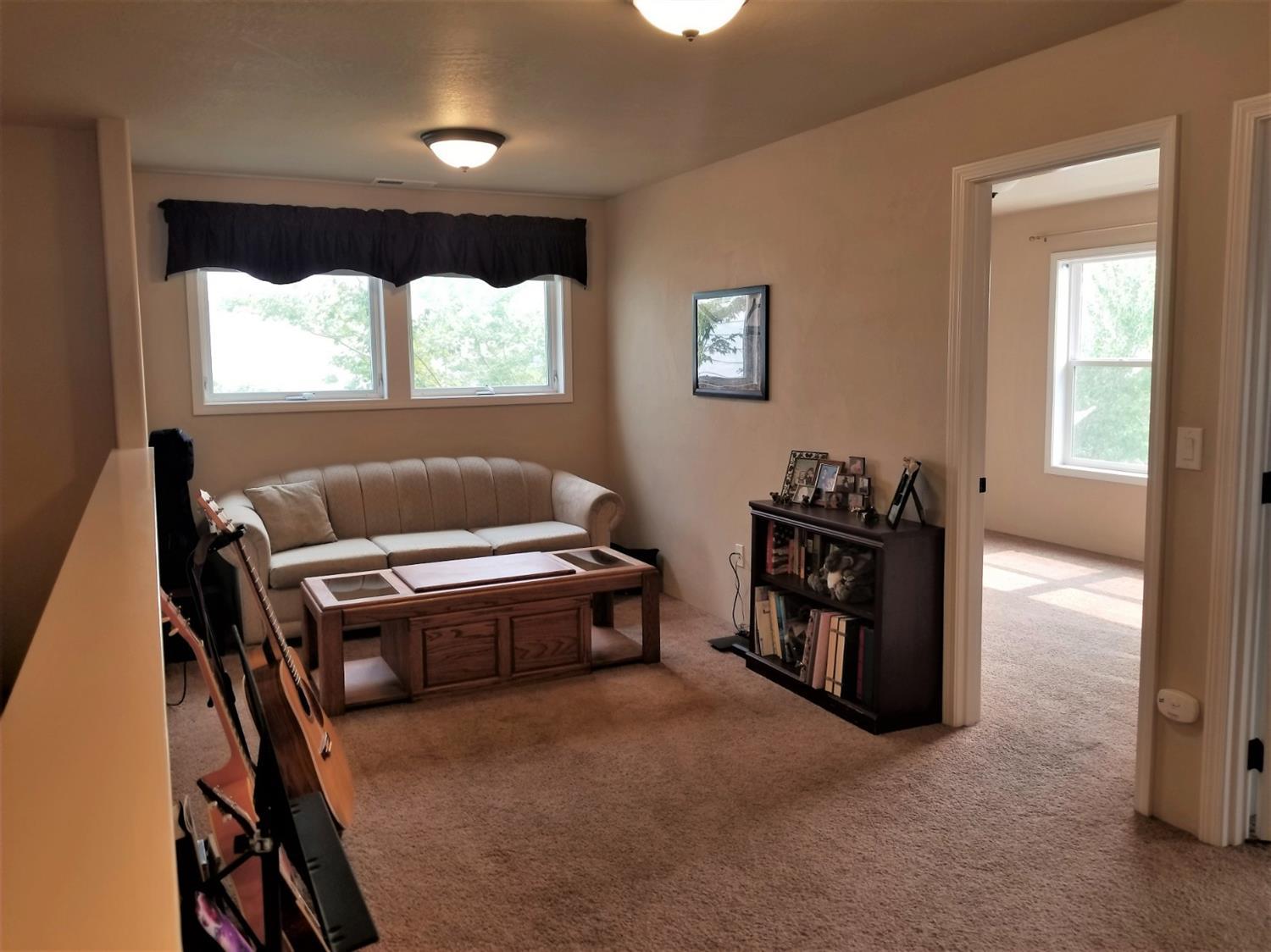 1118 North Haskell Street Central Point, OR 97502 - Photo 14 of 31