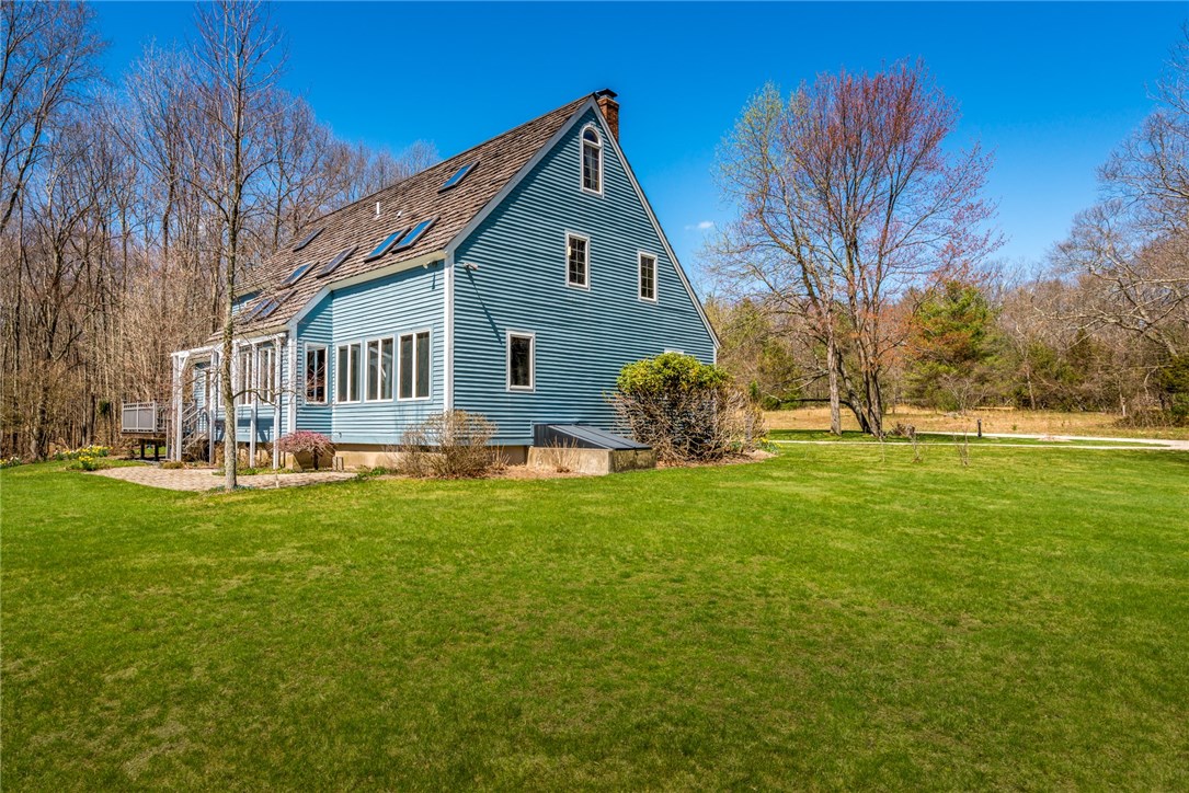 65 Hunting House Road Glocester, RI 02857 - Photo 5 of 32