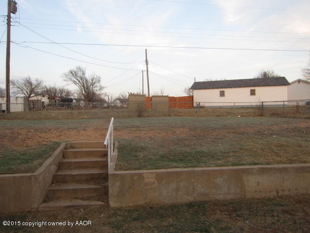 2002 Magnolia Street Amarillo, TX 79107 - Photo 3 of 16 back yard.JPG