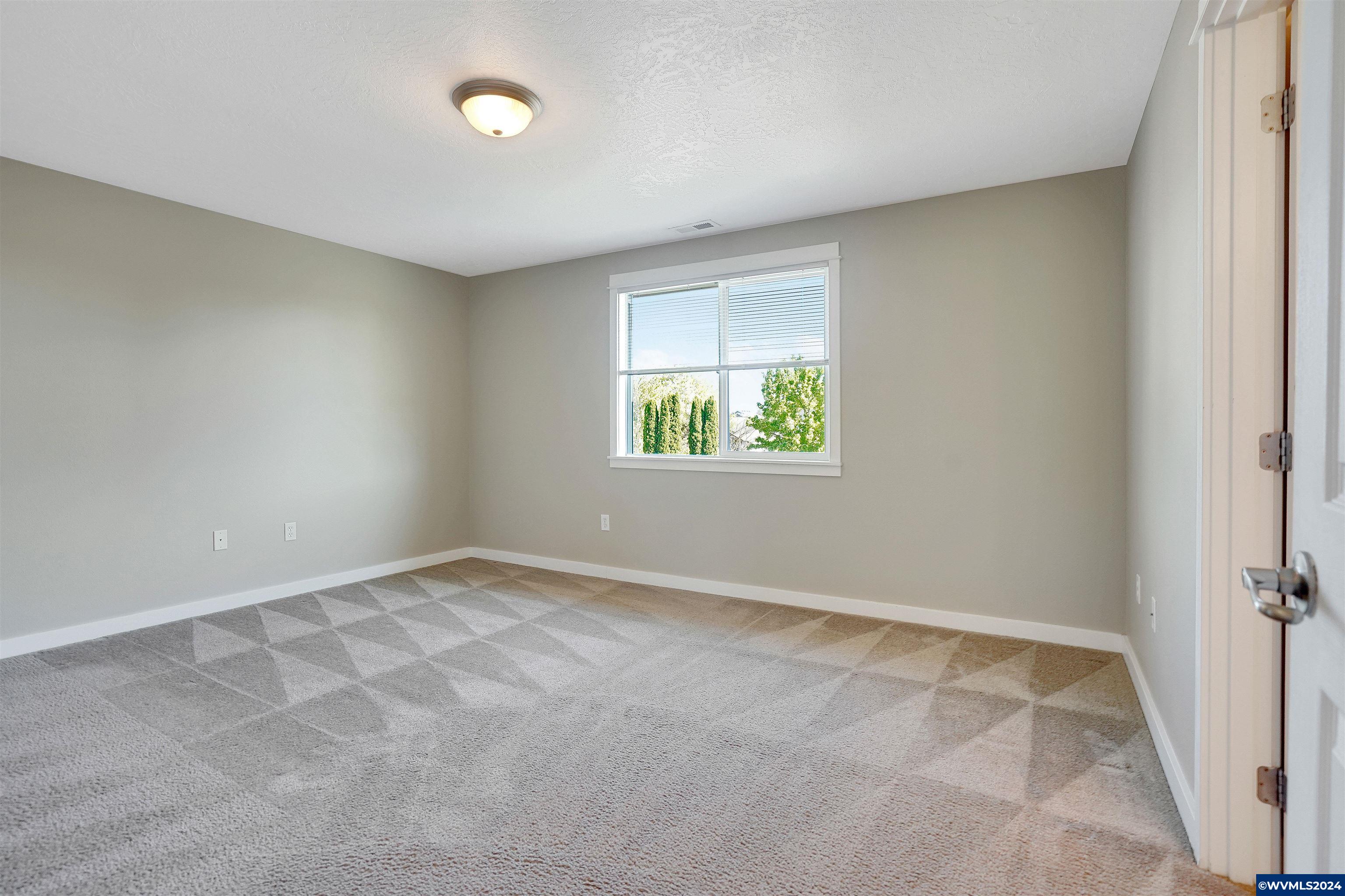4096 Spring Avenue Northeast Albany, OR 97322 - Photo 19 of 39