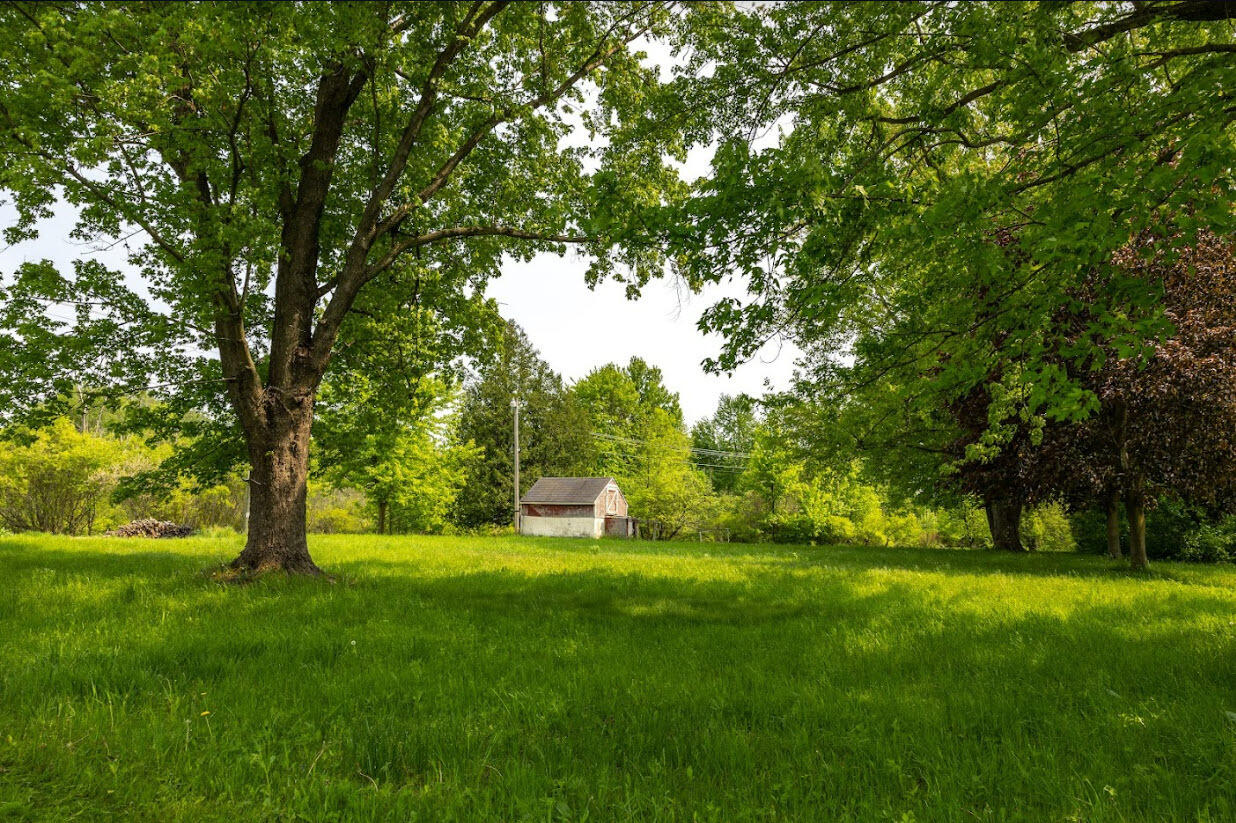 440 North Trent Road Ravenna, MI 49451 - Photo 6 of 11 Photo 5