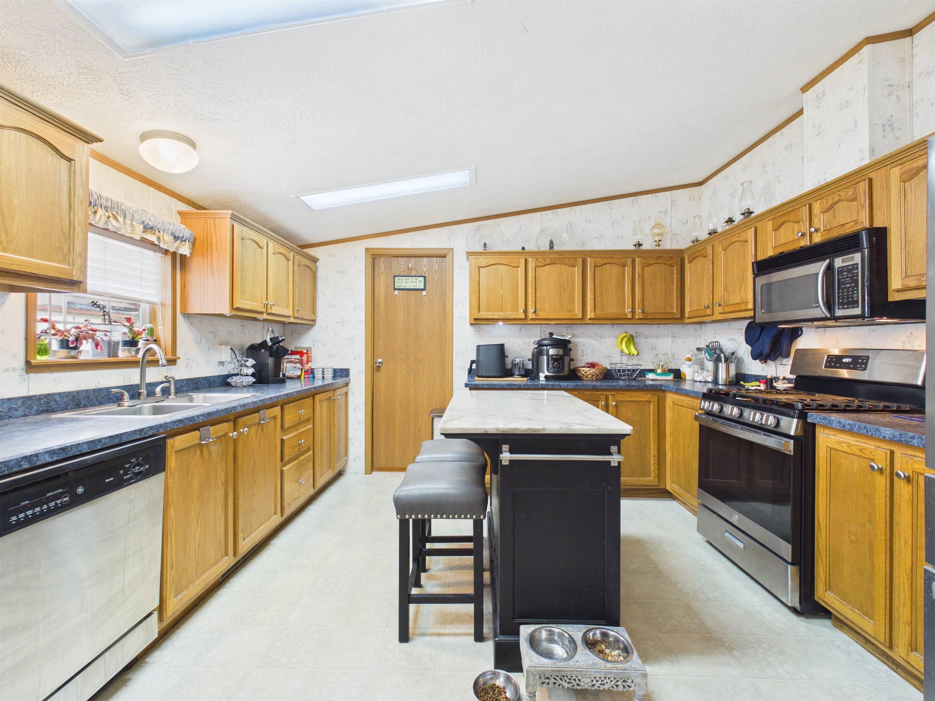 57 Sparrow Street Keene, NH 03431 - Photo 10 of 34