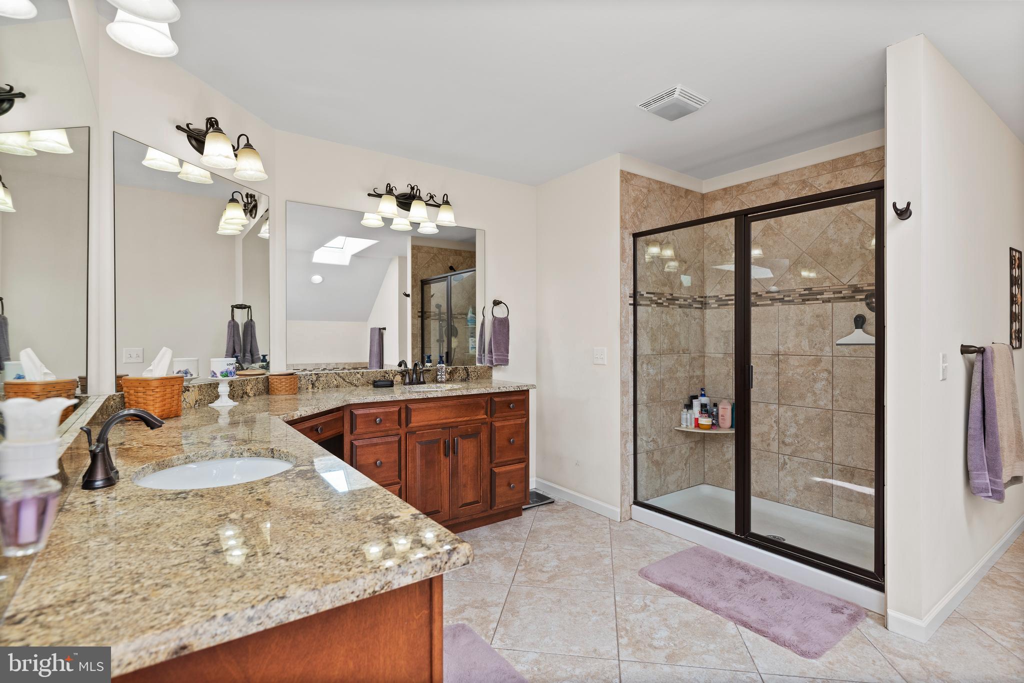 7 Millfording Road Mechanicsburg, PA 17050 - Photo 32 of 61 Tiled Step In Shower
