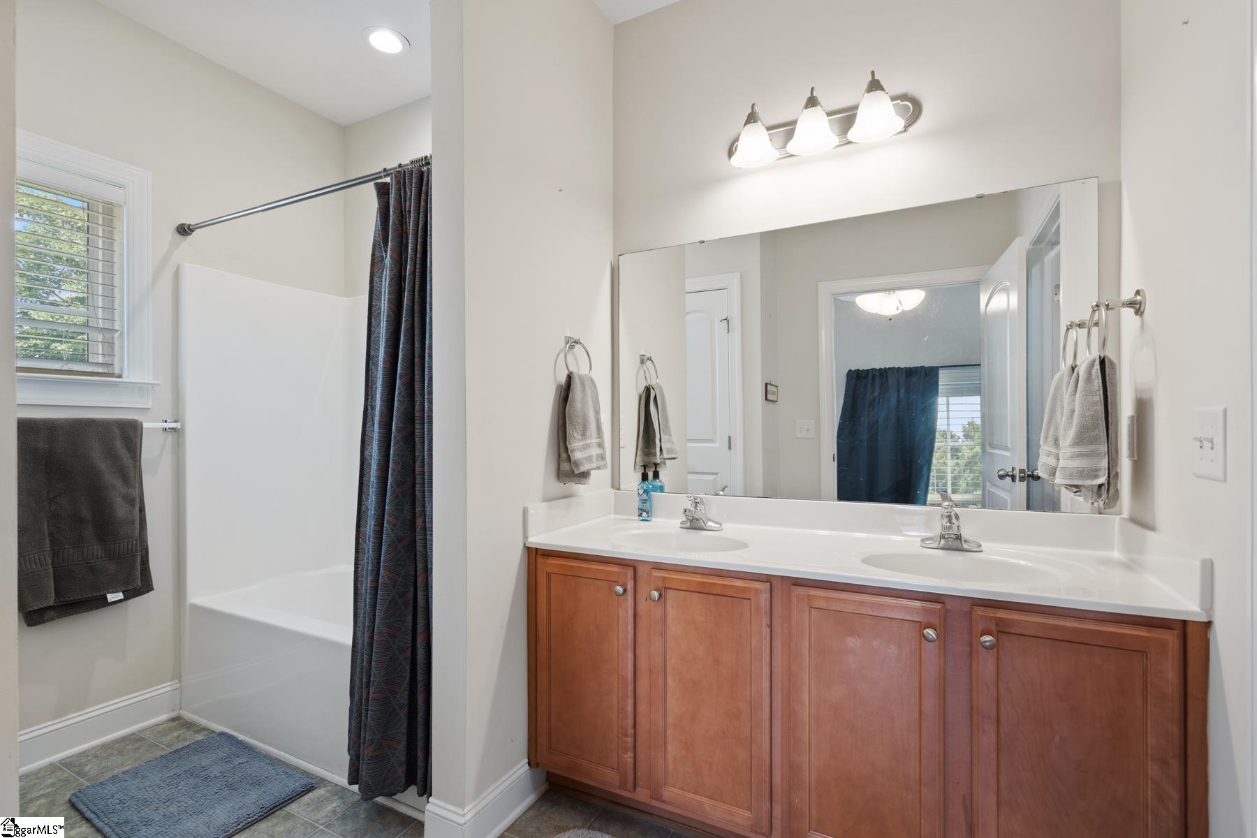 356 Easterlin Way Greenville, SC 29607 - Photo 15 of 36