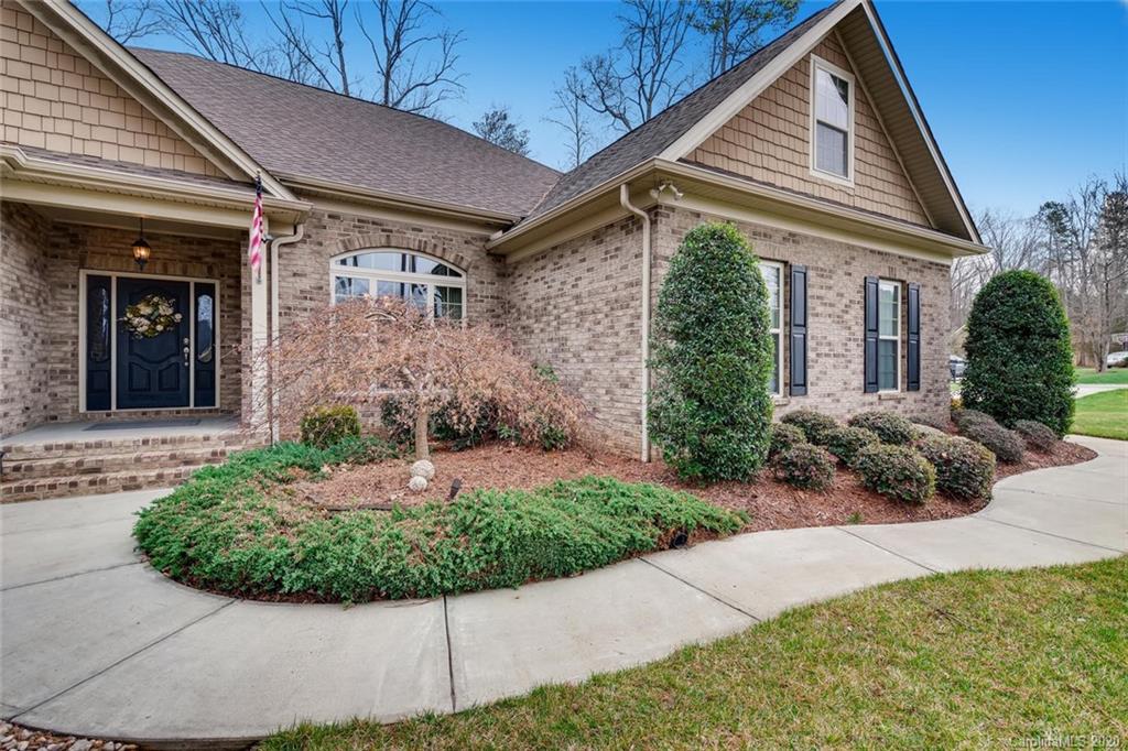 1035 Ridgeview Court Kannapolis, NC 28081 - Photo 2 of 26 Gallery Image 2