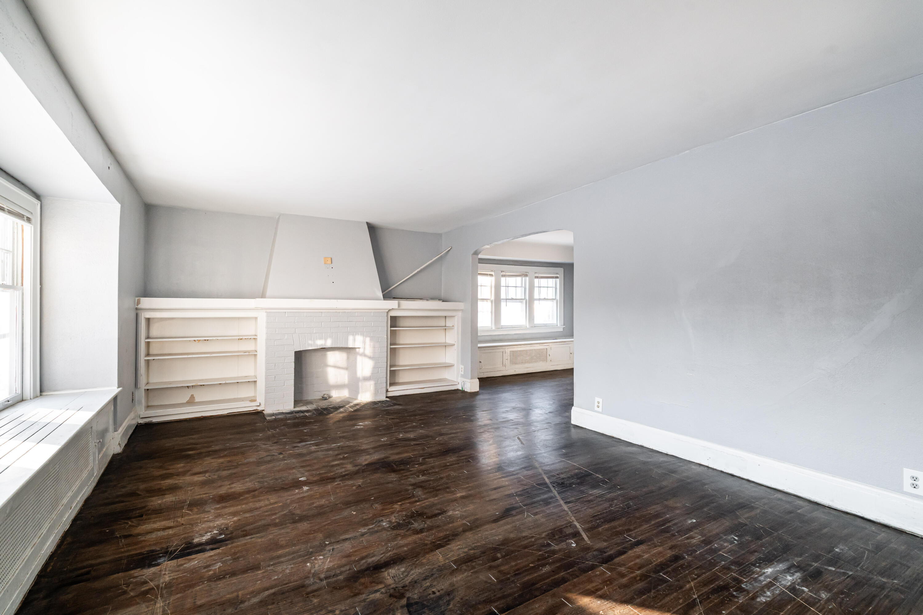 1747 South 28th Street Milwaukee, WI 53215 - Photo 4 of 28 DSC09727
