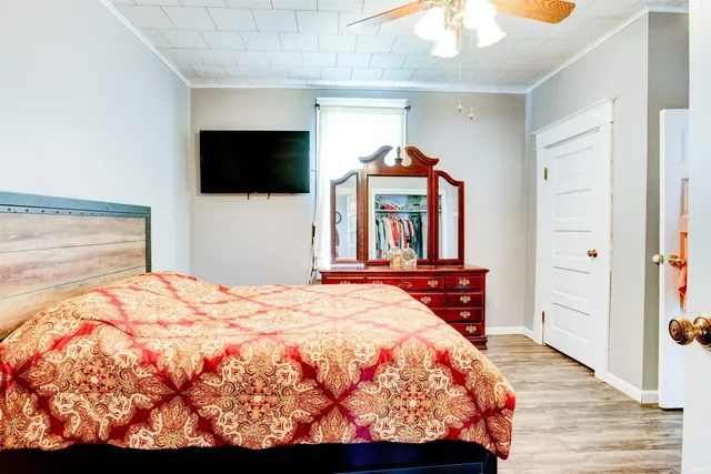 $204,000 | 1409 Main Street, Vincennes, IN 47591