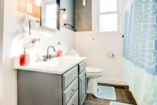 $204,000 | 1409 Main Street, Vincennes, IN 47591