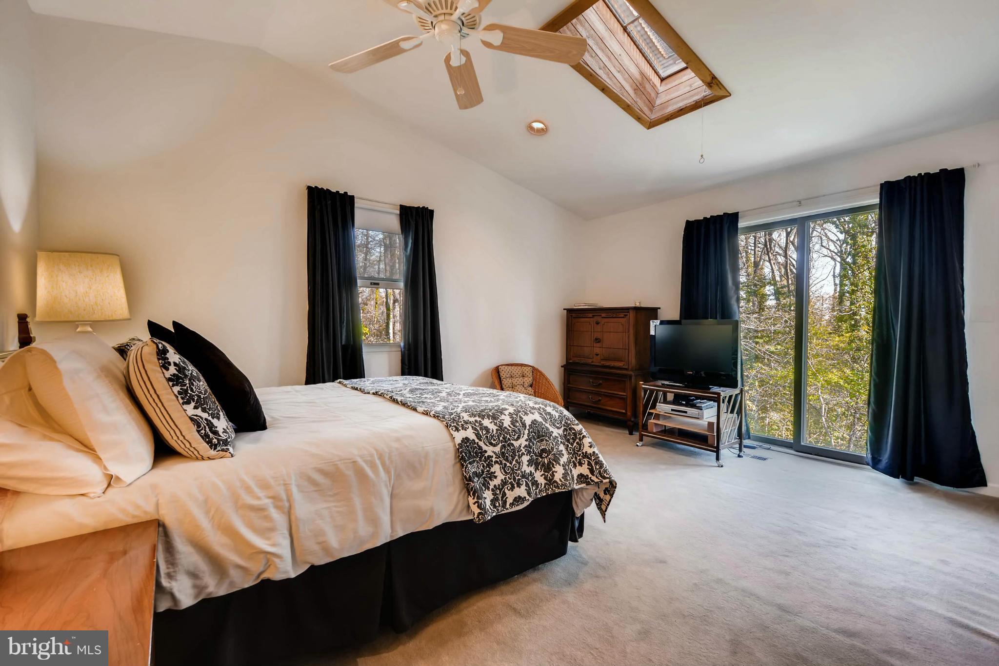 370 Hunner Road Pasadena, MD 21122 - Photo 15 of 27 Bedroom (Master)