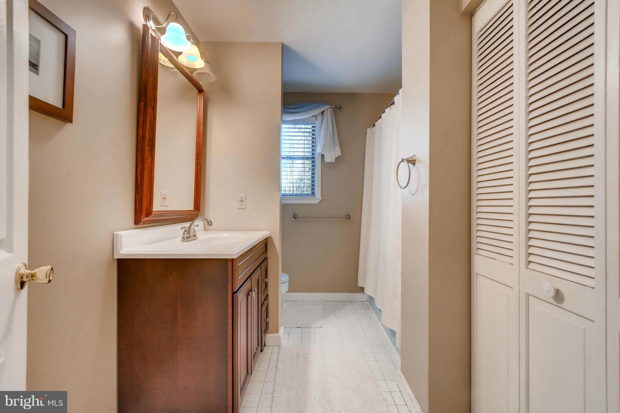 370 Hunner Road Pasadena, MD 21122 - Photo 21 of 27 Bath