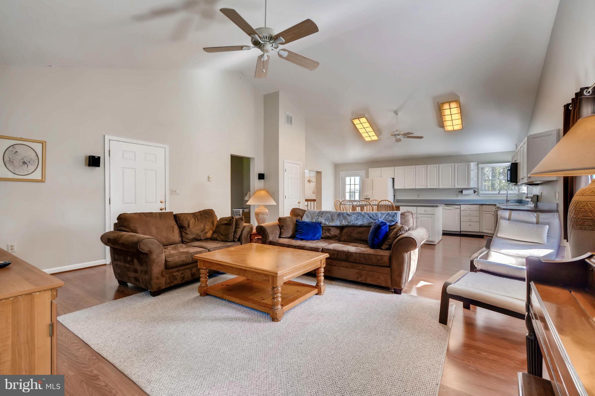 370 Hunner Road Pasadena, MD 21122 - Photo 6 of 27 Family Room