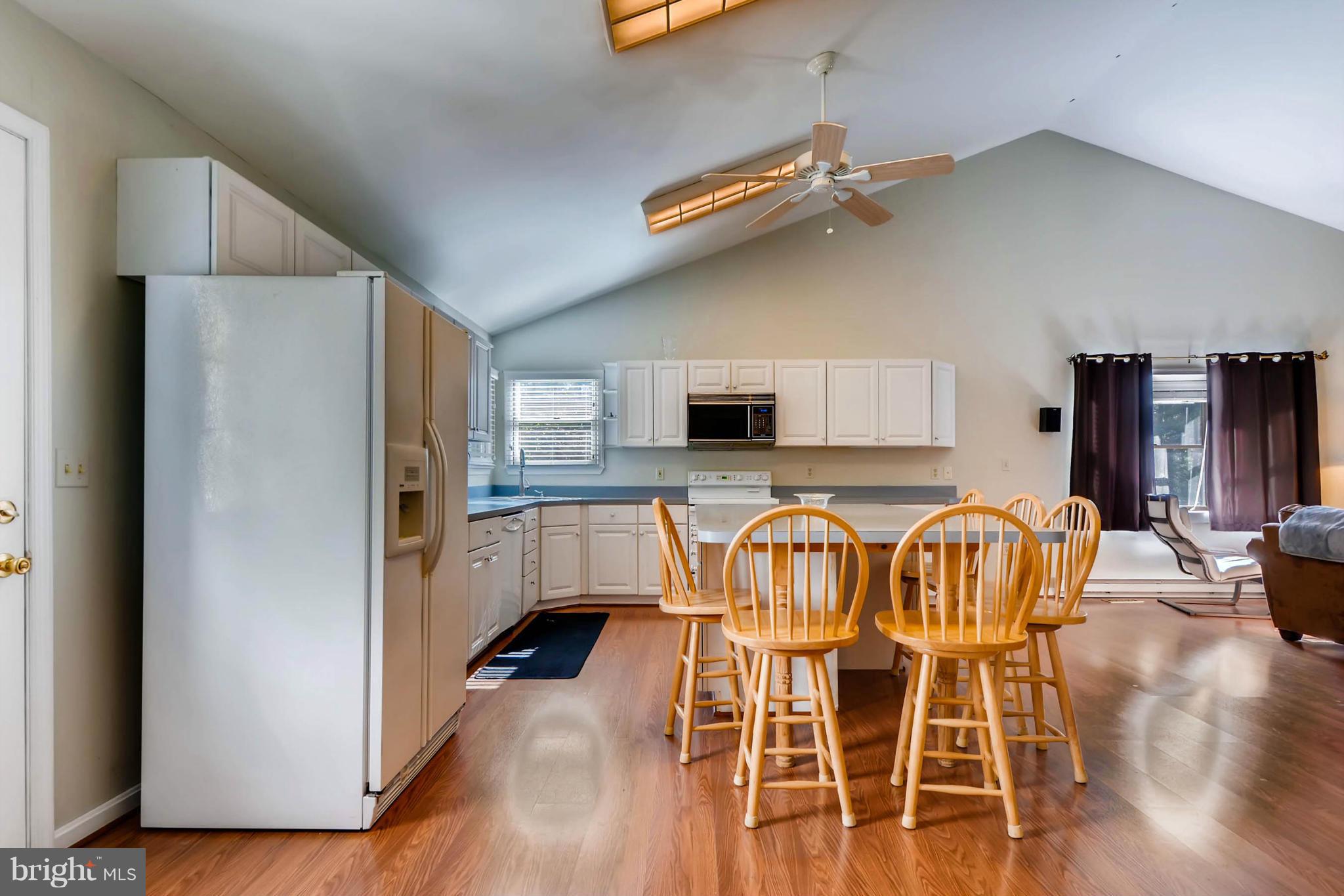 370 Hunner Road Pasadena, MD 21122 - Photo 7 of 27 Kitchen