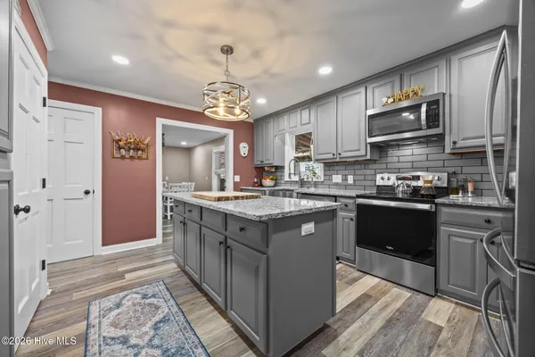 $489,900 | 410 Coharie Drive, Clinton, NC 28328