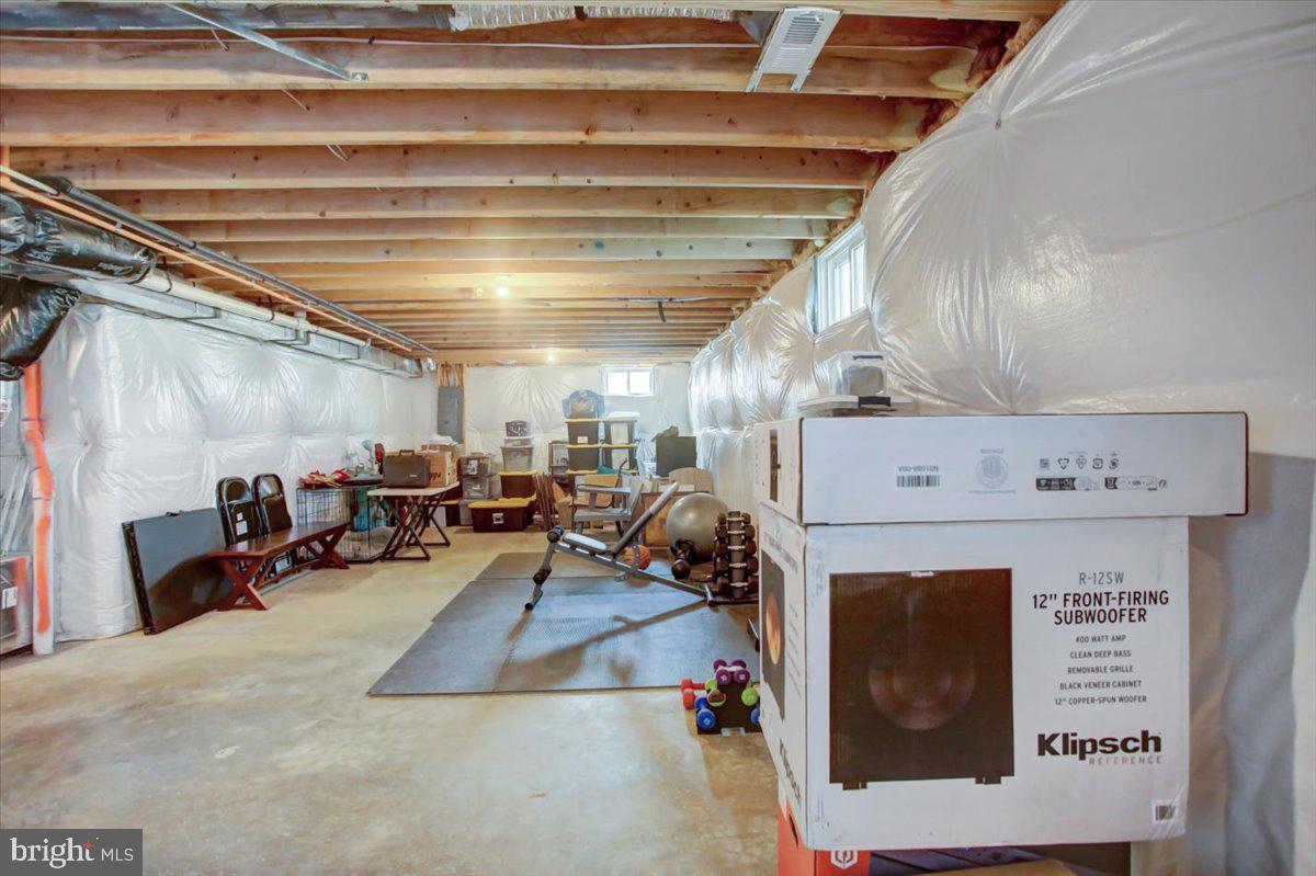 9822 Ripple Drive Williamsport, MD 21795 - Photo 33 of 41 a view of livingroom with furniture