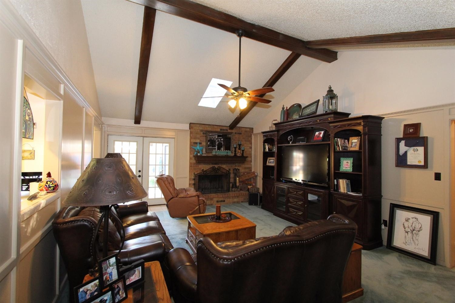 8003 Raleigh Avenue Lubbock, TX 79424 - Photo 3 of 10 Living Room