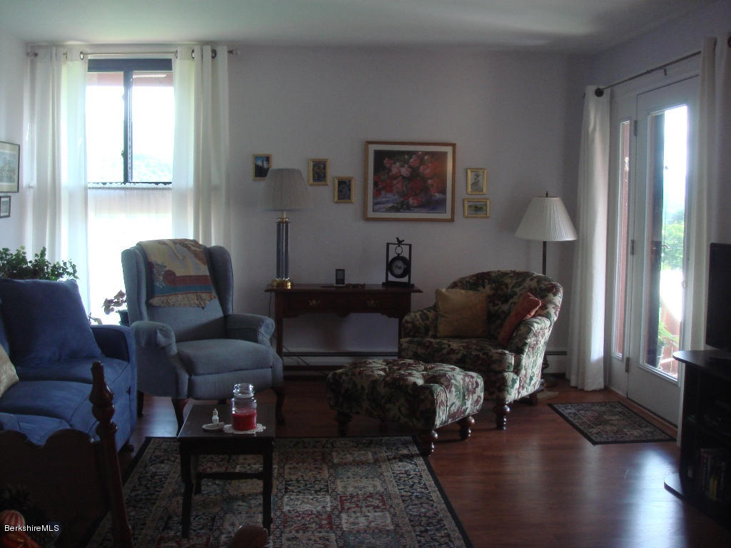 189 Stratton Road, Unit G5 Williamstown, MA 01267 - Photo 4 of 16 Living room