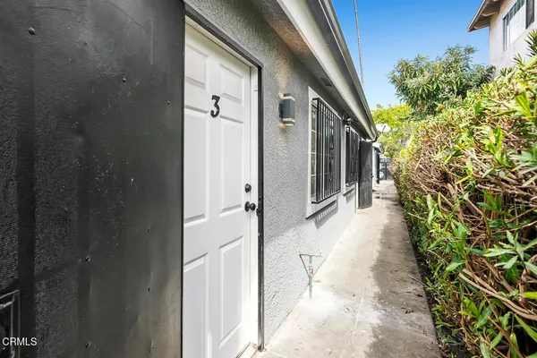 a view of a pathway of a house